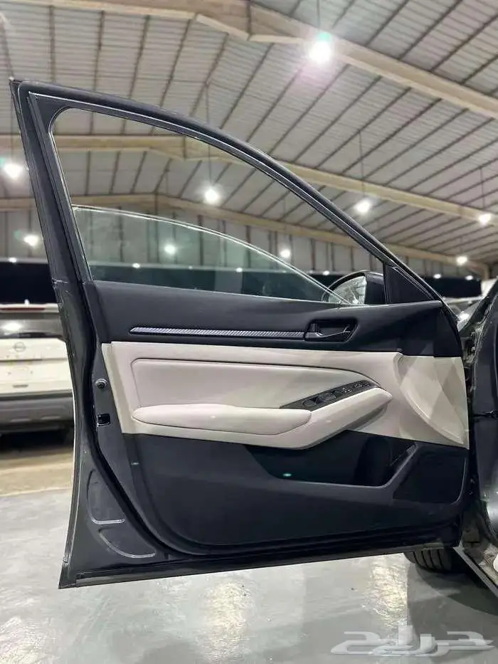 نيسان التيما ستاندر 2025 12