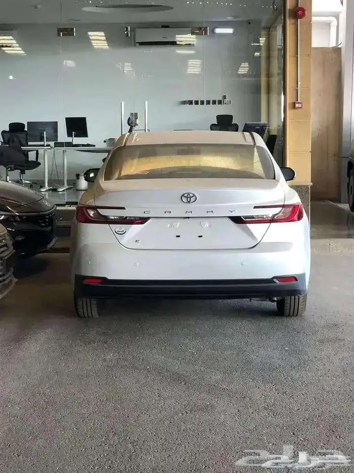 كامري E ستاندر بنزين سعودي 2025 بقسط 1680 لدى الحسن 3