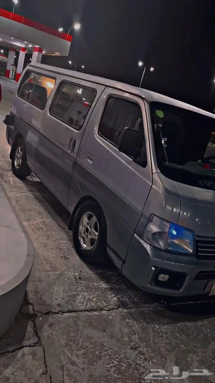 باص نيسان يورفان بنزين للبيع 1
