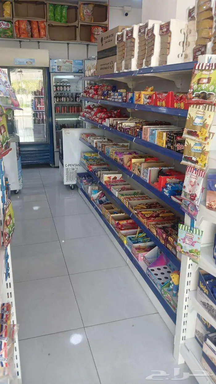 بقالة بموقع مميز للبيع والتقبيل 2