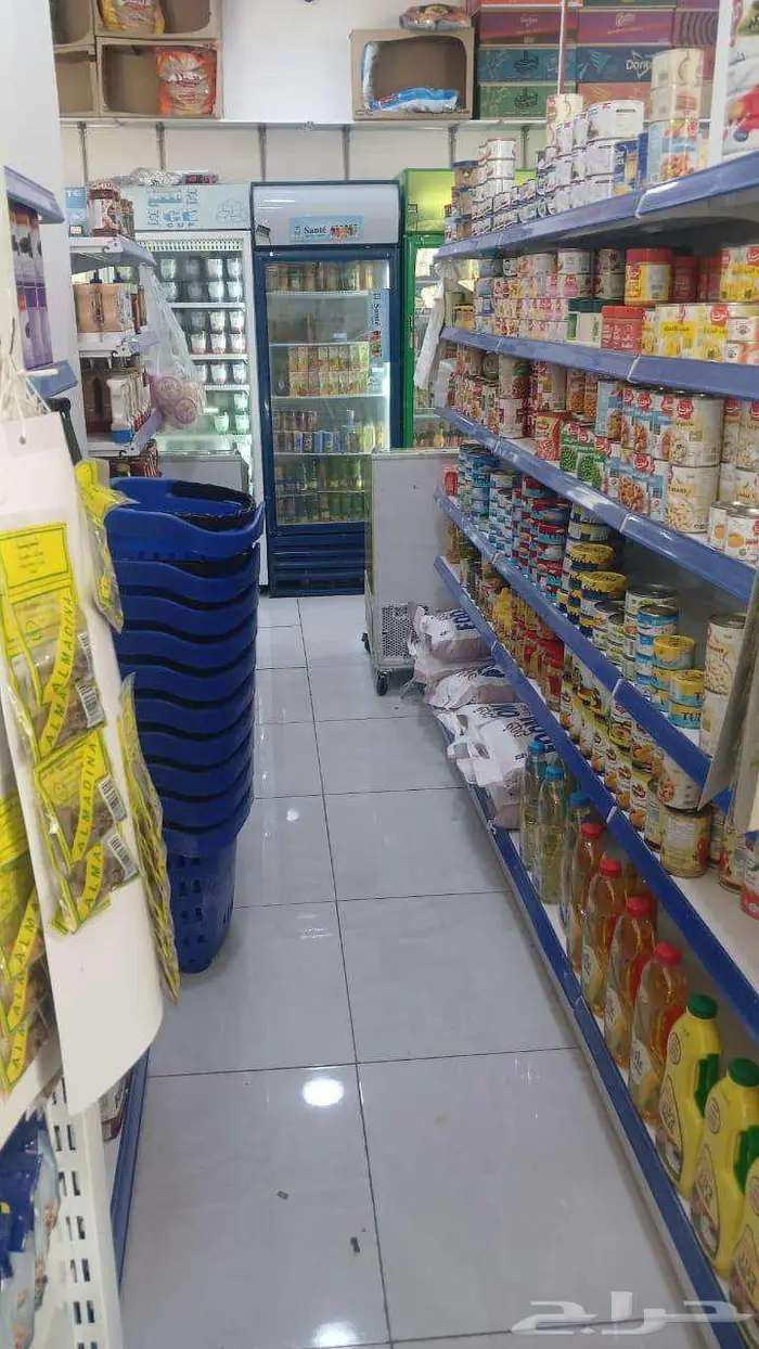 بقالة بموقع مميز للبيع والتقبيل 6