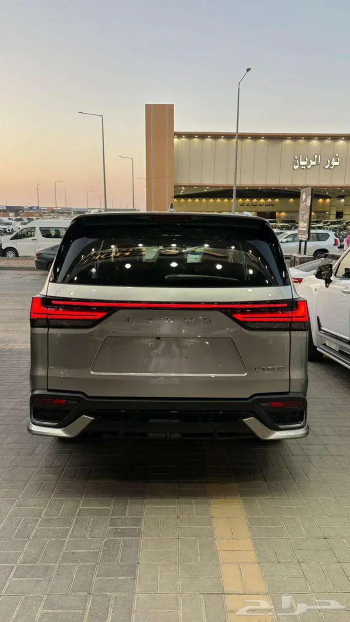 لكزس LX600 اف سبورت سعودي 2025 3