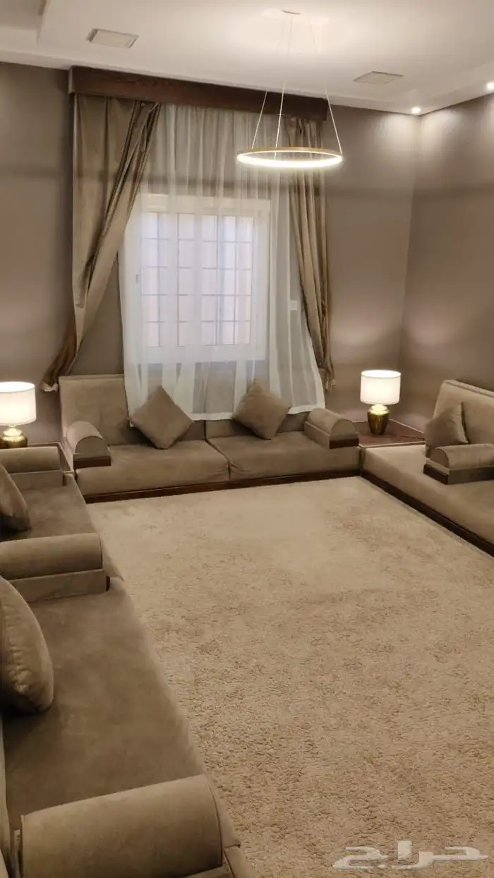 فيلا للايجار حي الياقوت مؤثثه 8