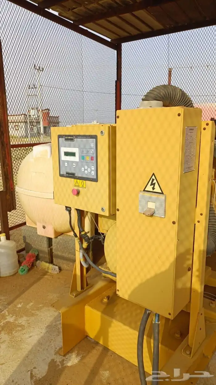 مولد كهرباء كبير للبيع 3