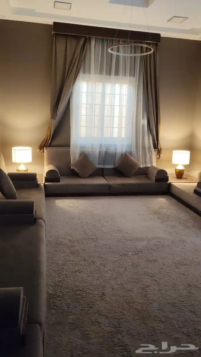 فيلا للايجار حي الياقوت مؤثثه 0