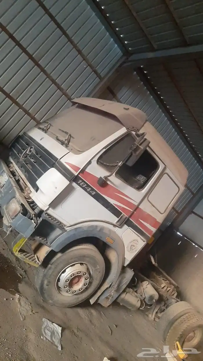 السلام عليكم ورحمة الله وبركاته نشتري روس تريلات تشليح 3