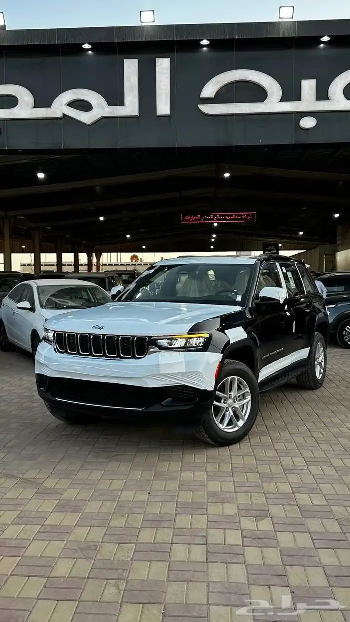 شروكي لاريدو 2025 0