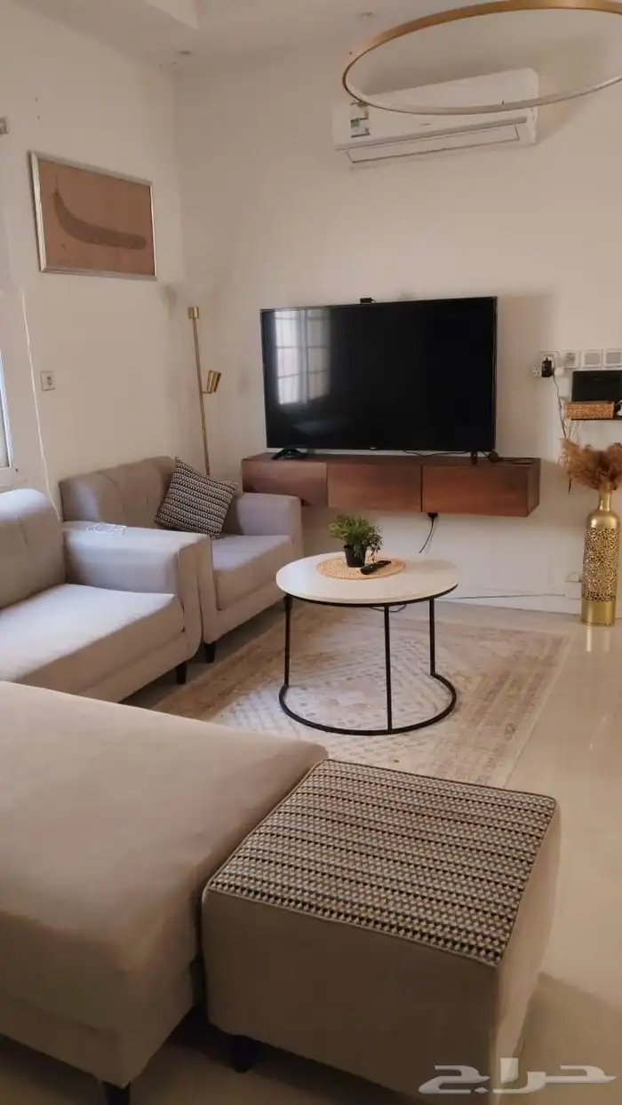 فيلا للايجار حي الياقوت مؤثثه 1