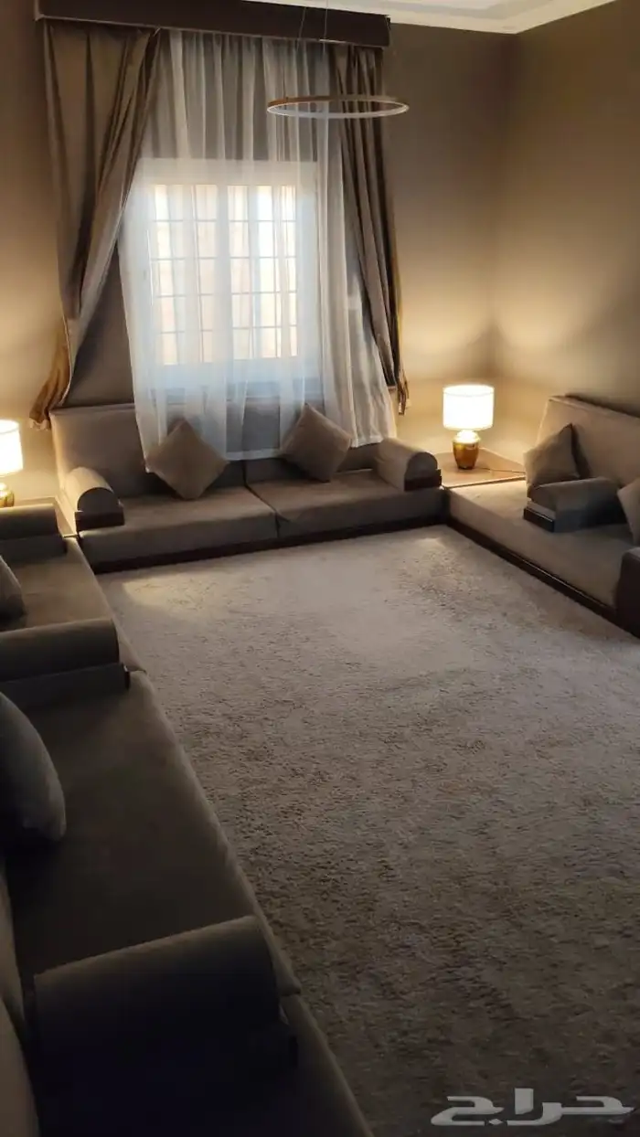 فيلا للايجار حي الياقوت مؤثثه 3