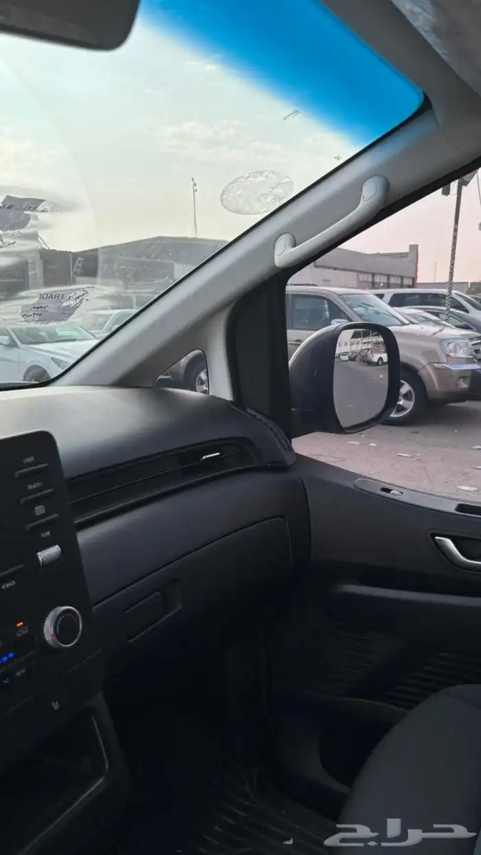 ستاريا 2022ديزل 11 راكب اصلي بدي وكالة ممشي قليل 23