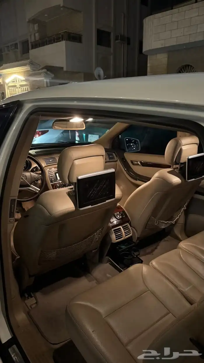 للبيع مخزن R300 2011 29