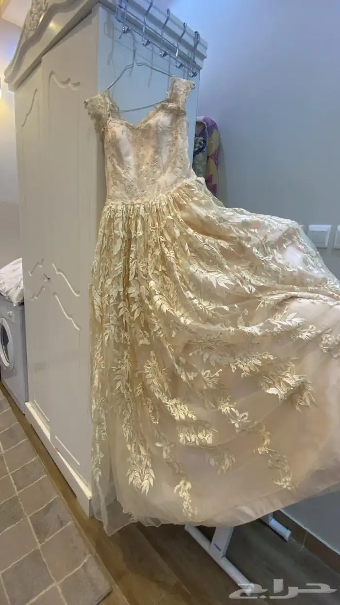 فستان سهره ومناسبات القماش فخم فيه كرستال ولولو وتطريز 0