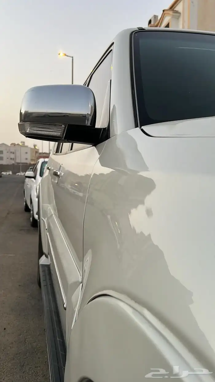 موستبيشي باجيرو 2022 علامة ذهبية مكينة 3500 5