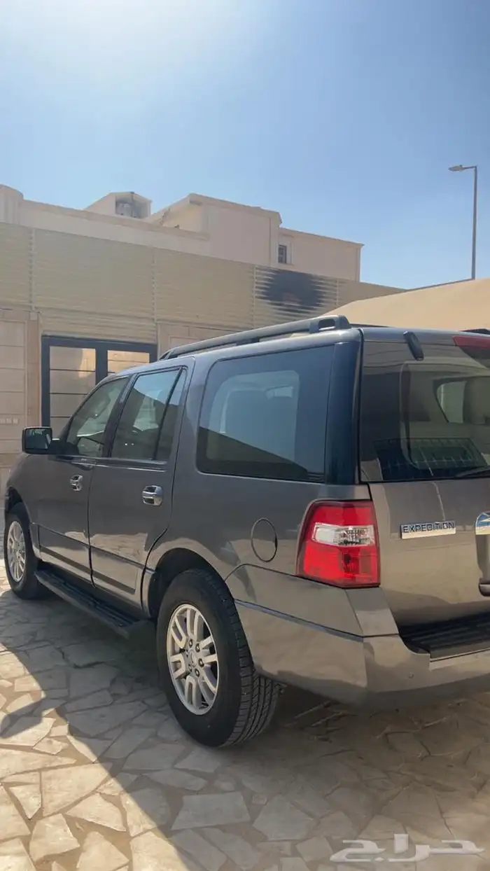 فورد اكسبيدشن 2012 قصير 1