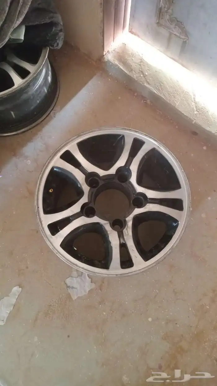 كروم شاص للبيع. العدد اربعه شرط من الرجه ومن كلشي 0