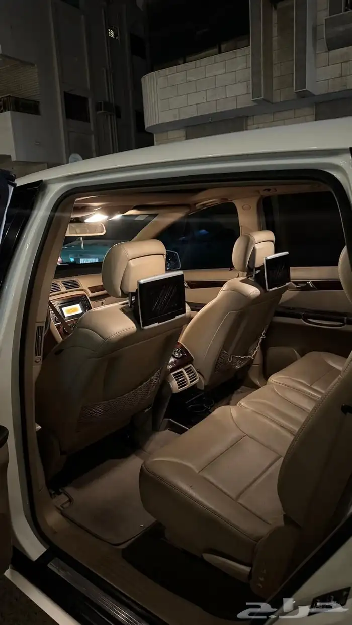 للبيع مخزن R300 2011 30