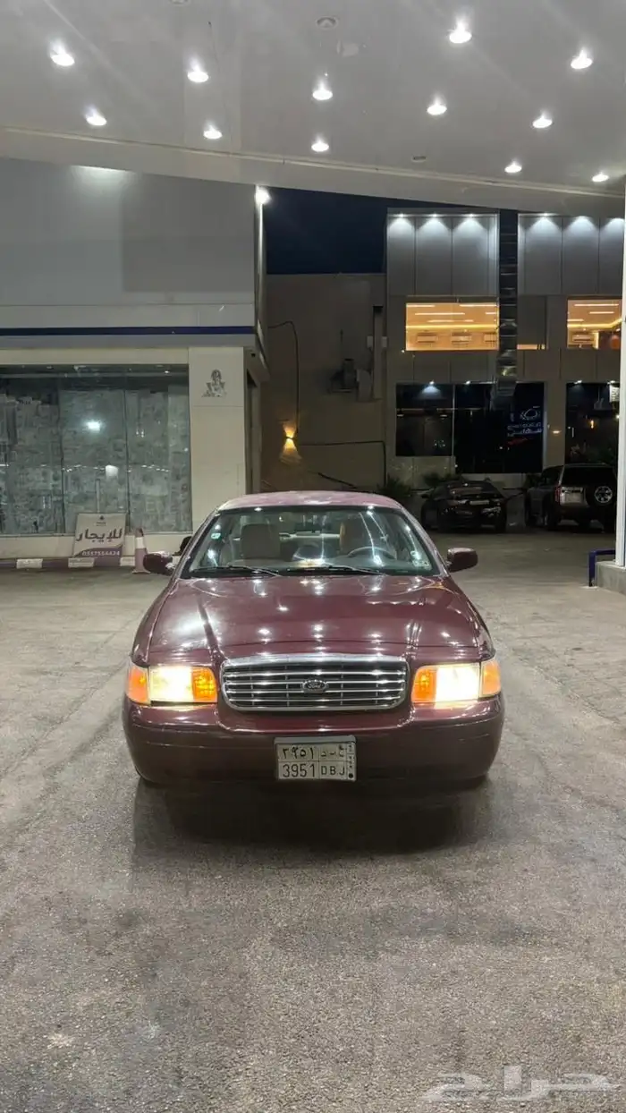 فورد كراون فكتوريا 2011 3