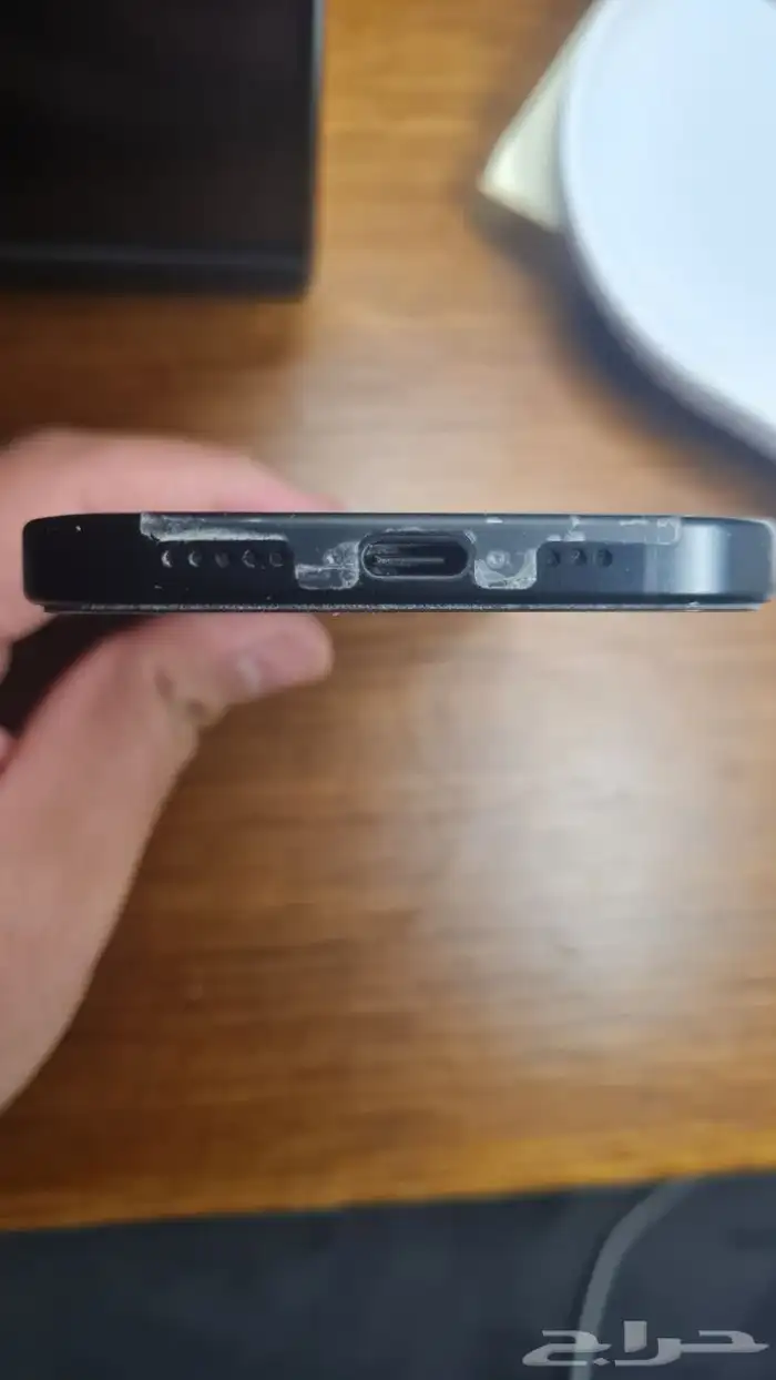ايفون 16 عادي (128 قيقا) (اللون اسود) 3