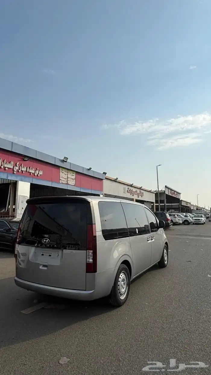 ستاريا 2022ديزل 11 راكب اصلي بدي وكالة ممشي قليل 9