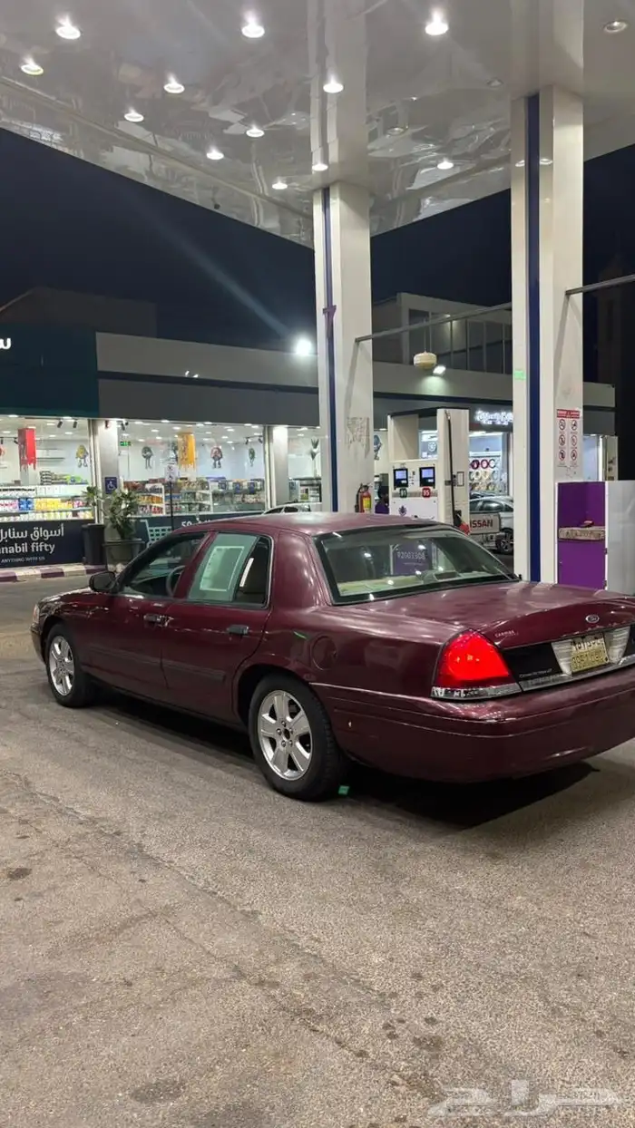 فورد كراون فكتوريا 2011 0