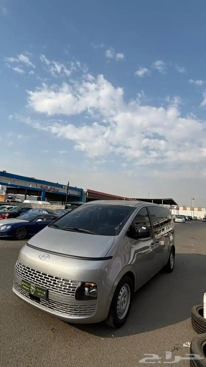 ستاريا 2022ديزل 11 راكب اصلي بدي وكالة ممشي قليل 6