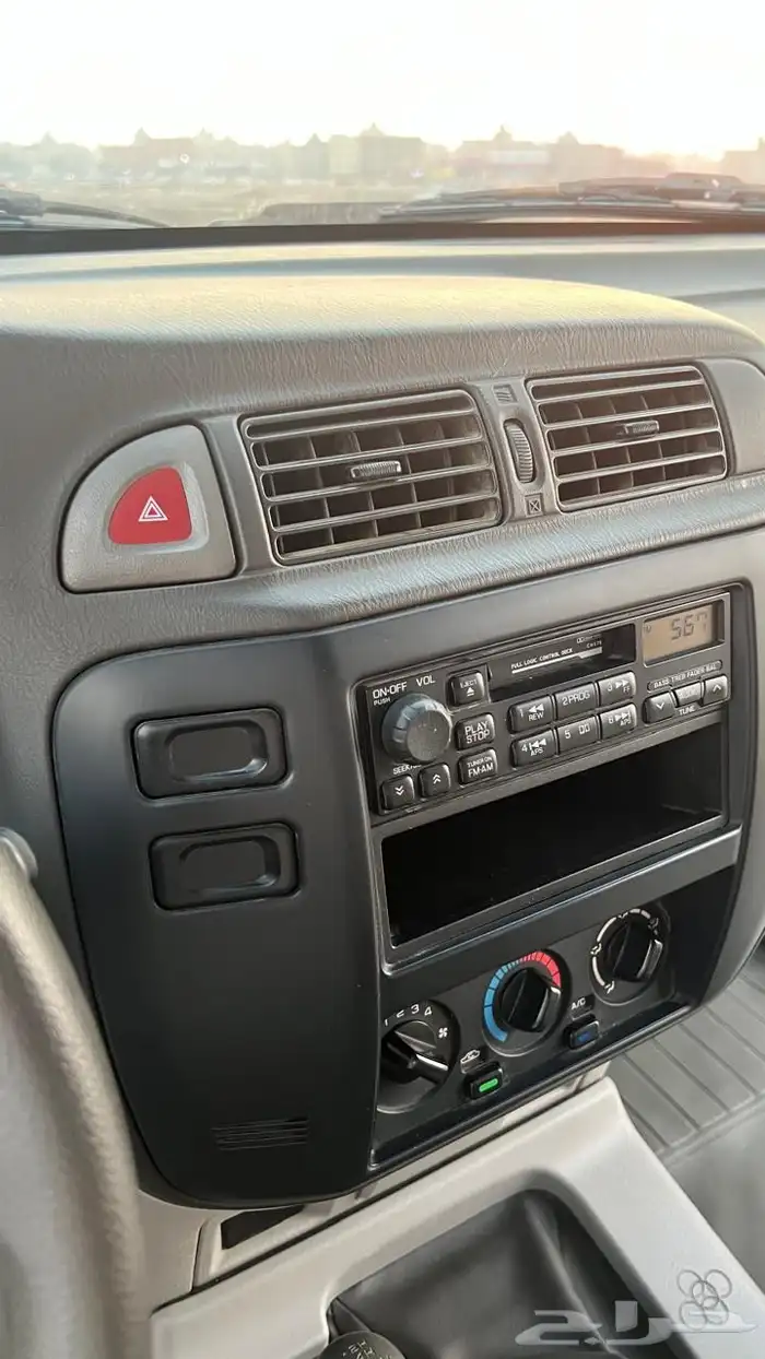 نيسان باترول ربع 2004 ممشى قليل 44 الف 2