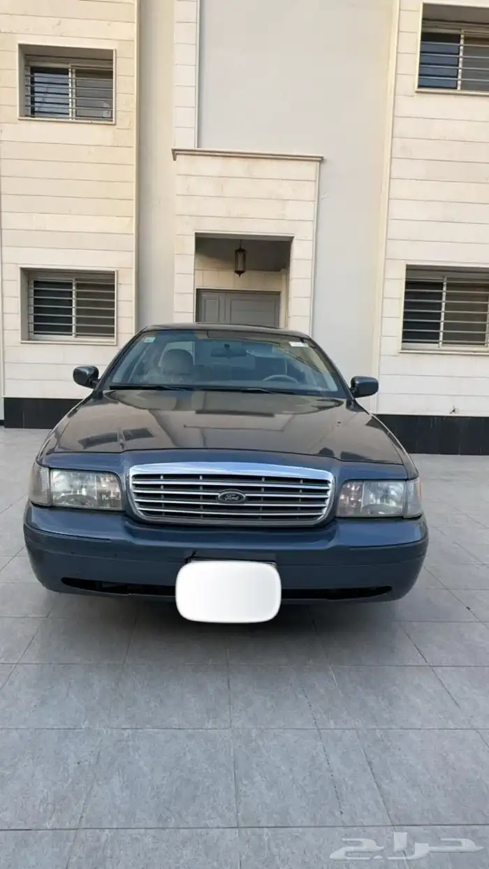 فورد كراون فيكتوريا 2009 14