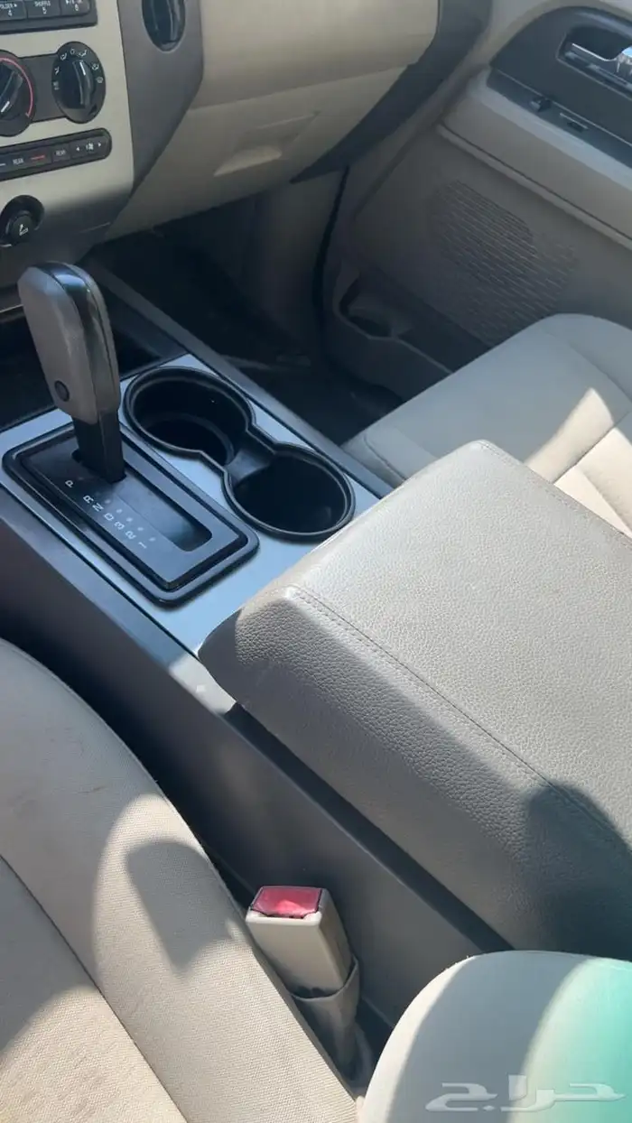 فورد اكسبيدشن 2012 قصير 4