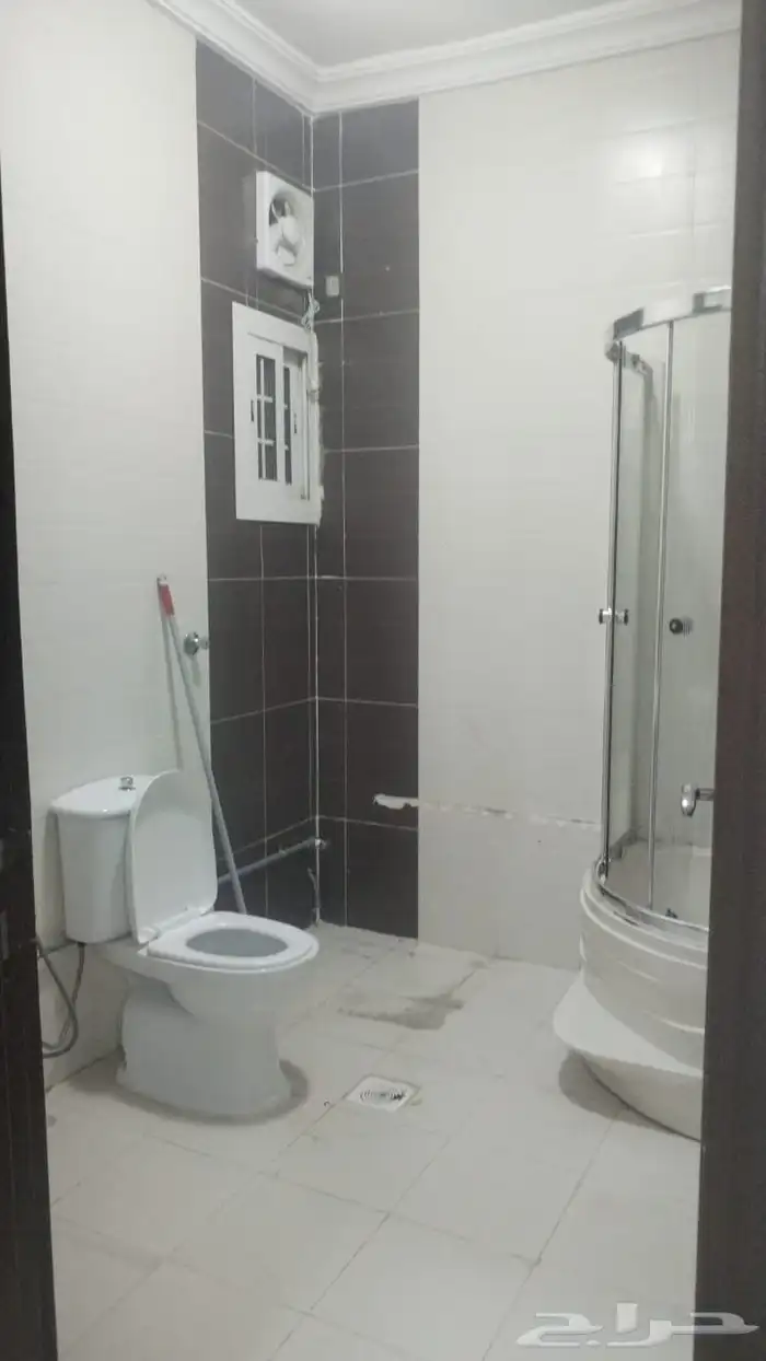 شقة حي الفيحاء مكونا من 5 غرف موقع ممتاز 6