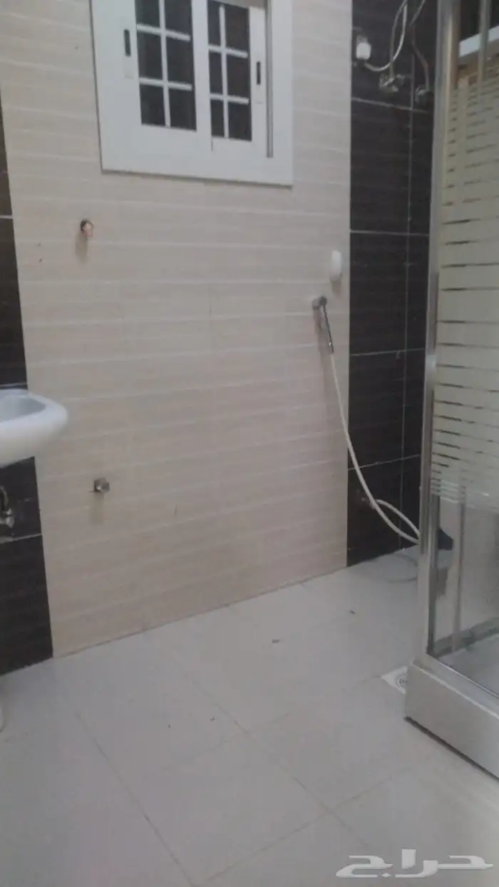 شقة حي الفيحاء مكونا من 5 غرف موقع ممتاز 19