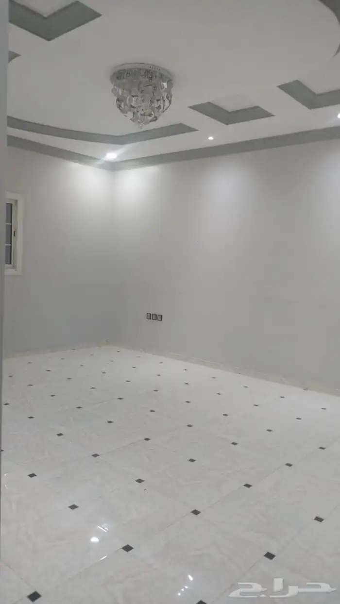 شقة حي الفيحاء مكونا من 5 غرف موقع ممتاز 15