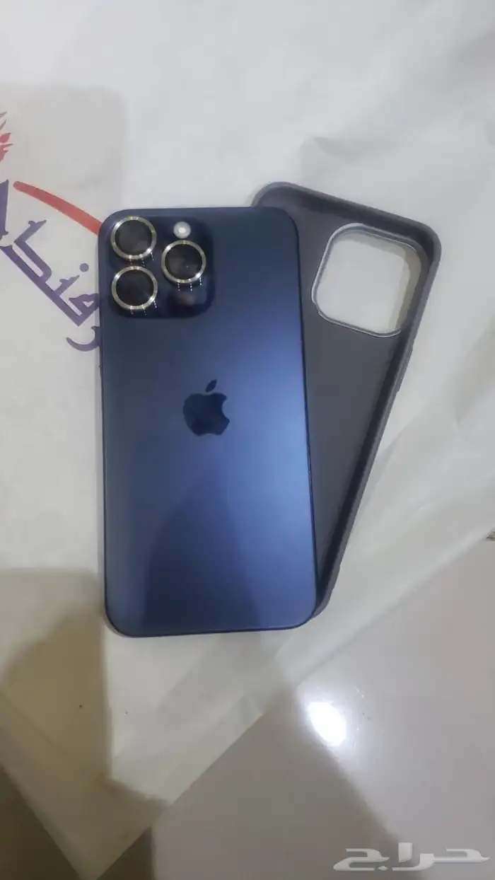 ايفون 15برو ماكس شبه جديد ولا خدش ولا افتك 0