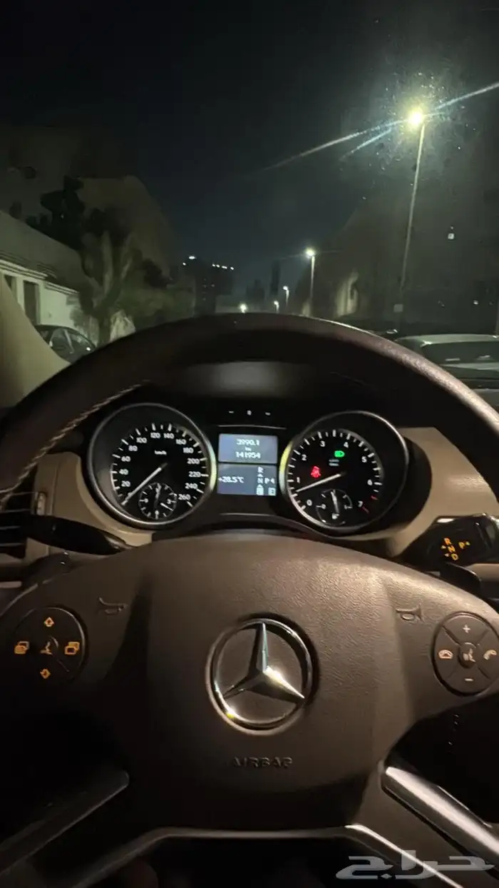 للبيع مخزن R300 2011 14