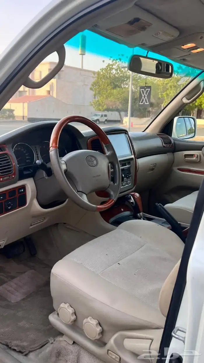 للبيع جيب 2006 12