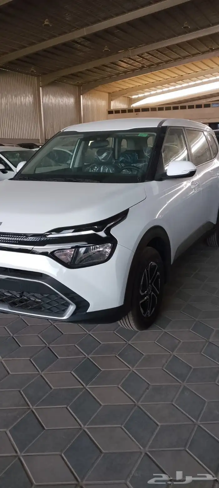 كيا كارينز مطور 5