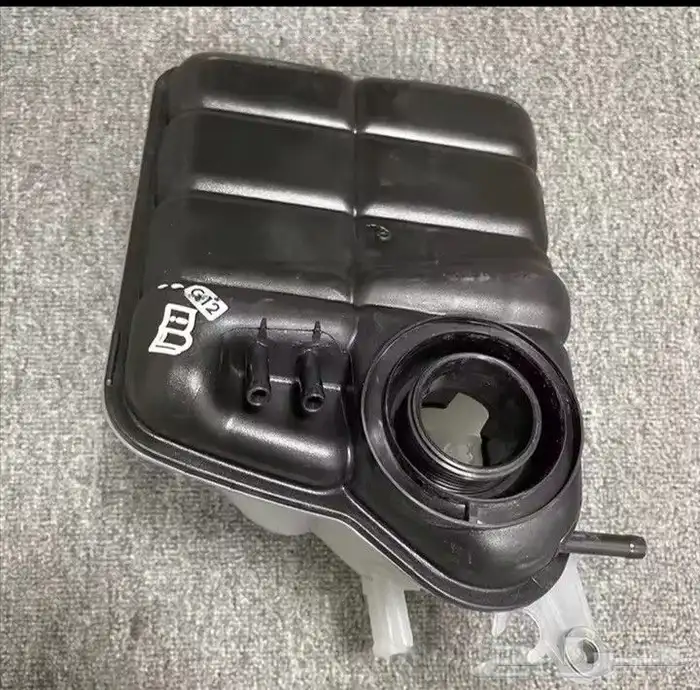 للبيع ومتوفر قطع غيار جديد لسيرات الالماني والاربي بسعر طيب 2