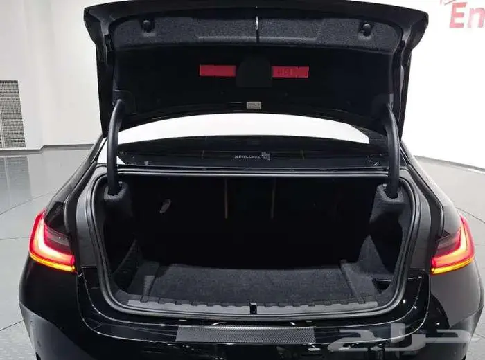 بي ام دابليو 320i 2023 معرض الميموني للاستيراد من كوريا 16