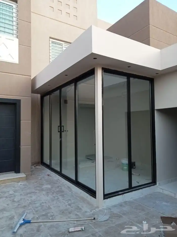 زجاج سيكوريت ودرابزين واجهات استركشر ابواب فولدنج 0