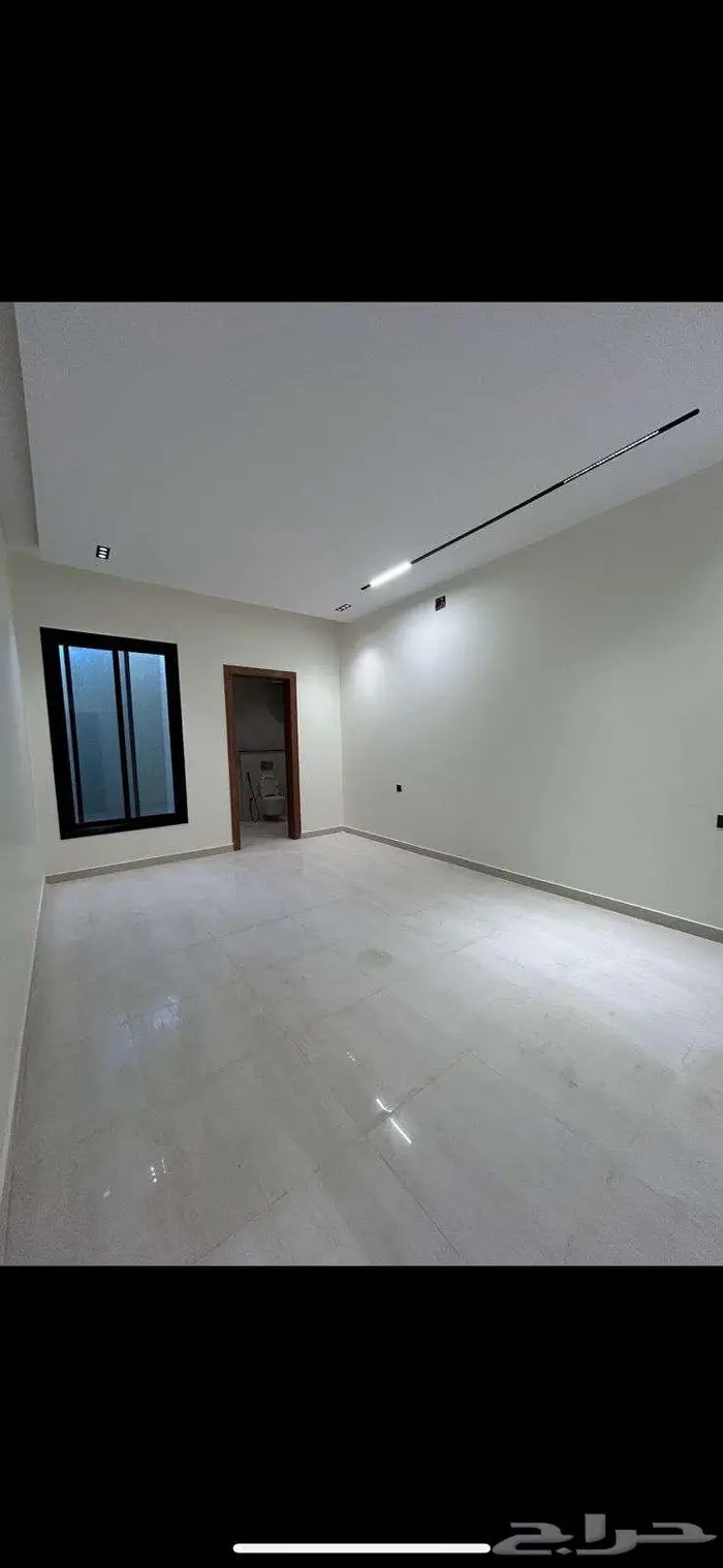 ادوار للبيع في حي طويق 2