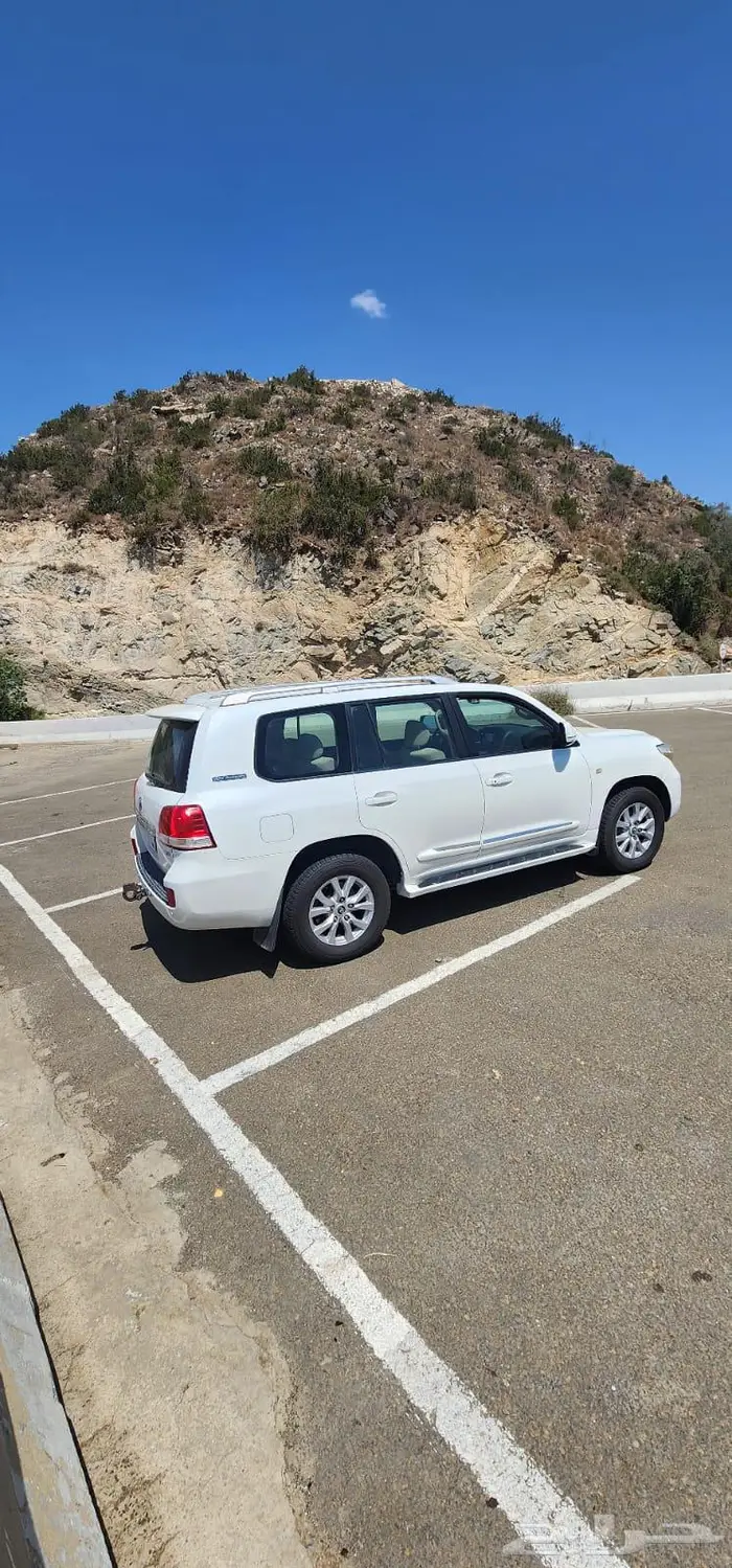 لاندكروزر GXR 3