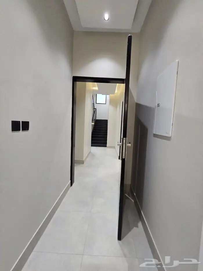 للبيع شقق علويه 6غرفVIPسطح مستقل مصعدراكب520 ألف أبهاالمحالة 10