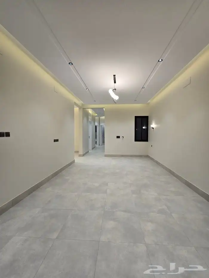 للبيع شقق علويه 6غرفVIPسطح مستقل مصعدراكب520 ألف أبهاالمحالة 12