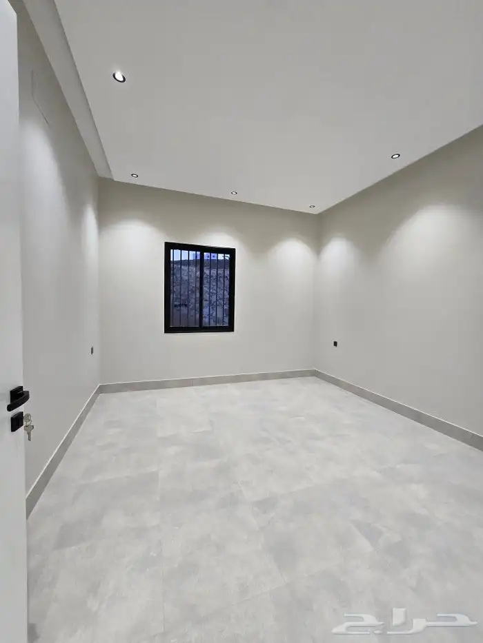 للبيع شقق علويه 6غرفVIPسطح مستقل مصعدراكب520 ألف أبهاالمحالة 16