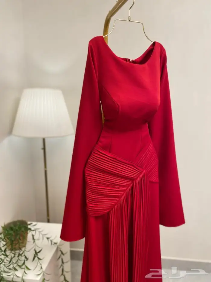 تصميم فساتين حسب الطلب 1