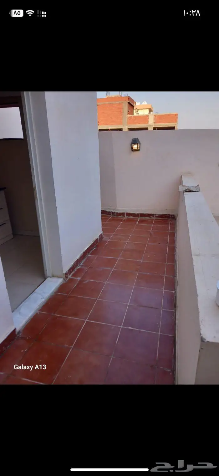 شقه روف بجده سنوي غرفه وصاله شارع التحليه الواحه 11