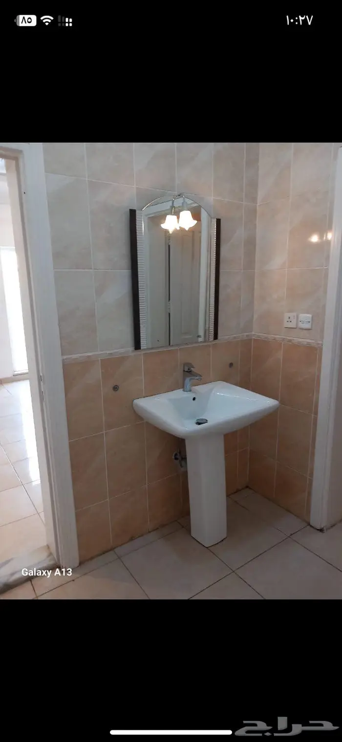 شقه روف بجده سنوي غرفه وصاله شارع التحليه الواحه 7