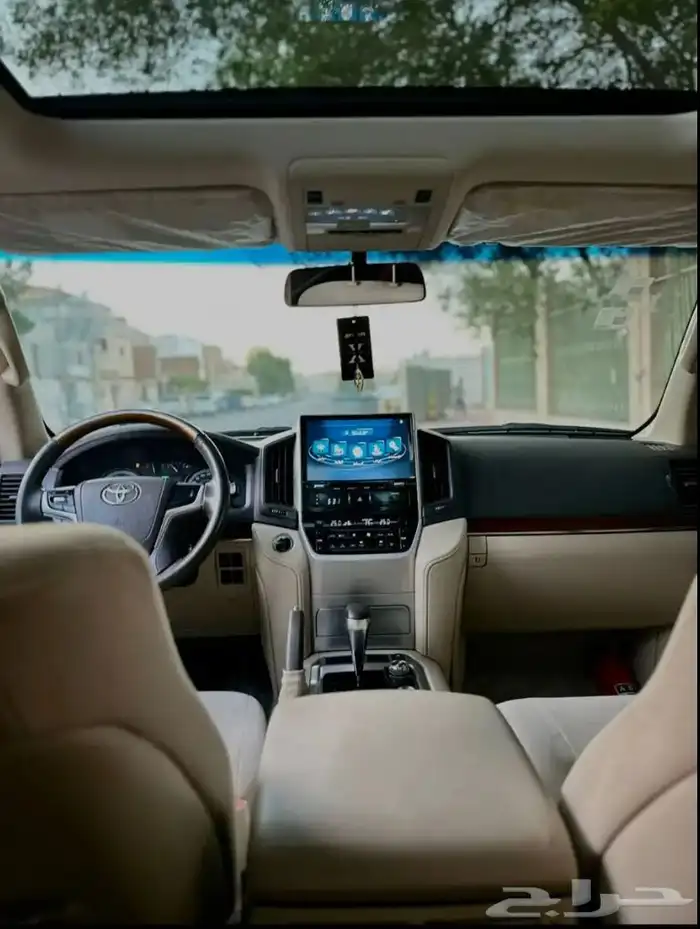 تويوتا لاندكروزر (2018) GXR فل كامل الفئة 3.. 7