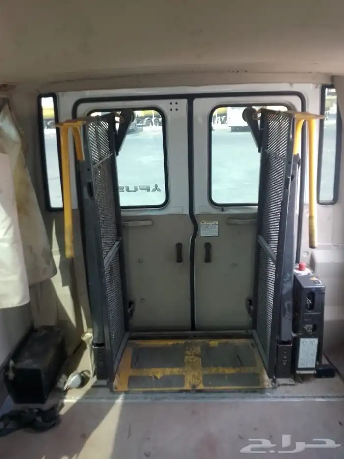 رافعة كهربائية لذوي الأحتياجات الخاصة 0