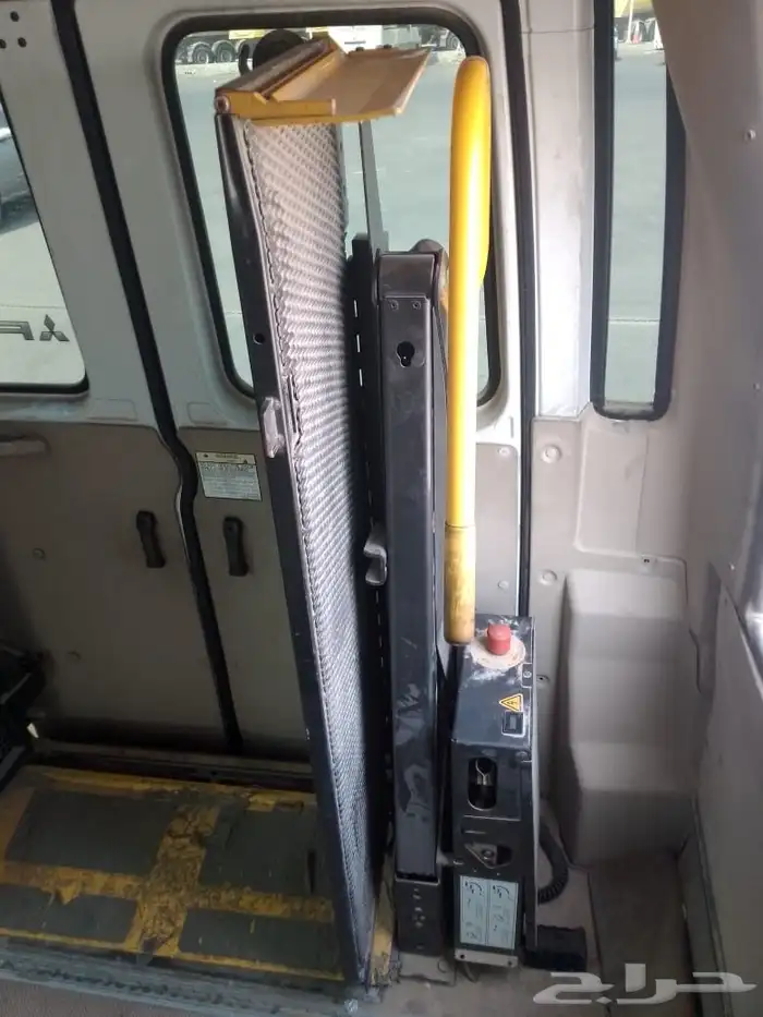 رافعة كهربائية لذوي الأحتياجات الخاصة 1