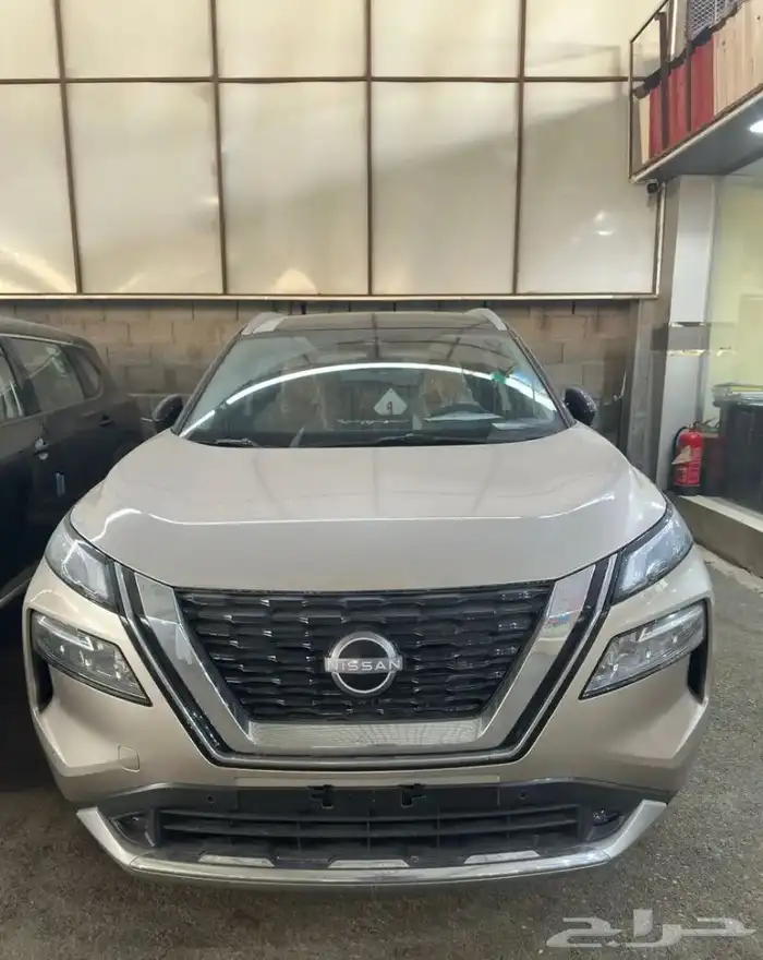 اكس تريل فل كامل SL 2025 باسعار مناسبة 5